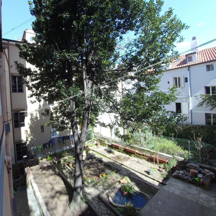 Casa Antica - Historical Apartment In Old City Center Trieste Exterior photo